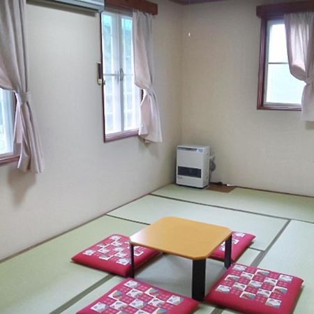 Pension Come Tatami-Room With A Calm Atmosphere - Vacation Stay 14983 Minamiuonuma Exteriör bild