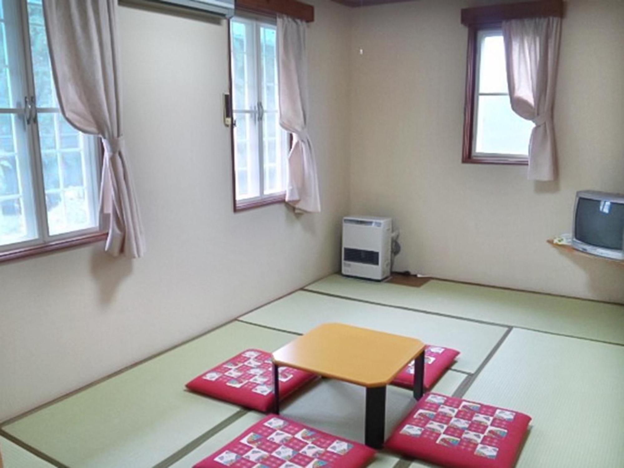 Pension Come Tatami-Room With A Calm Atmosphere - Vacation Stay 14983 Minamiuonuma Exteriör bild